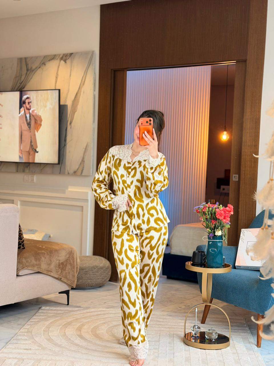 Pyjama Satin Dentelle vue 3 — Prestina Maroc